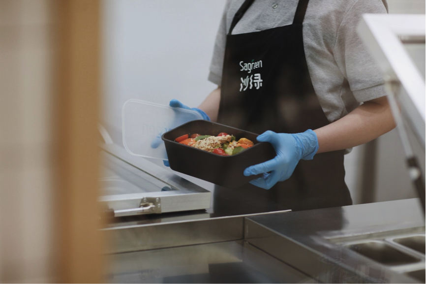 健康餐饮品牌沙绿轻食开设首家会员店 优化物流配送环节